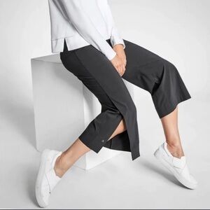 NWT Athleta Black Tribeca Crop Pant with Leg Snap Closure